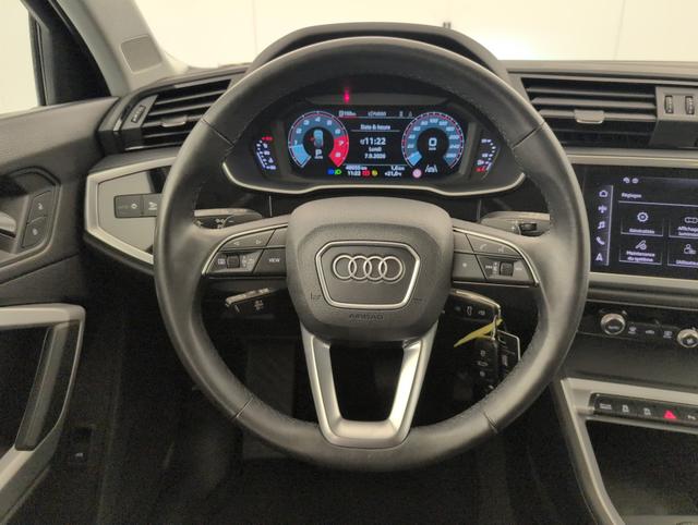 Audi Q3 Business Line 