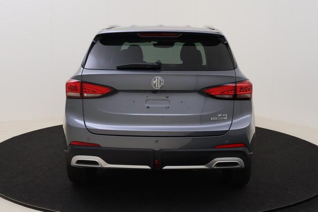 MG ZS Luxury 