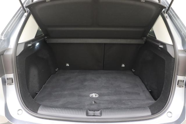 MG ZS Luxury 