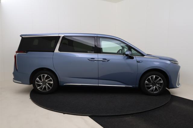Maxus Mifa 9 Luxury 7 seater 
