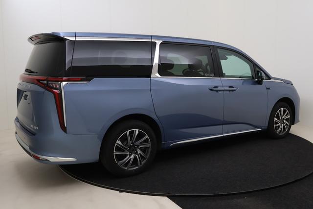 Maxus Mifa 9 Luxury 7 seater 