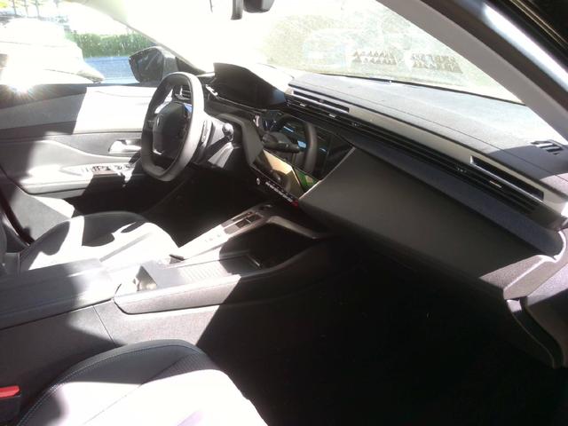 Peugeot 408 Allure 