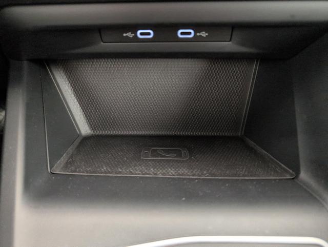 Volkswagen Golf Life Business 