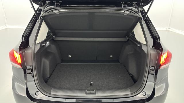 MG ZS Luxury 