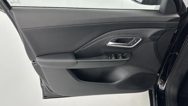 MG ZS Luxury 