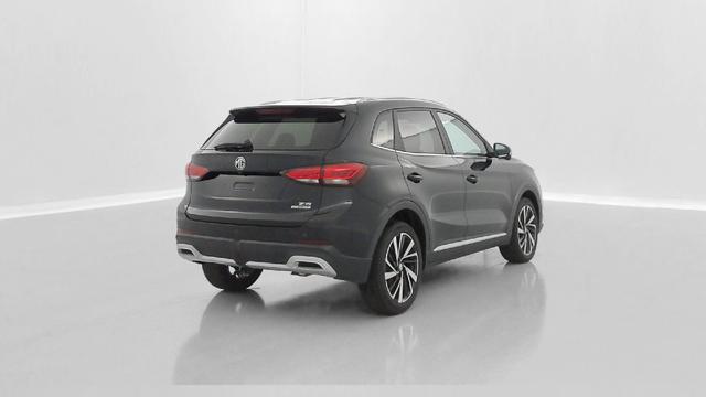 MG ZS Luxury 