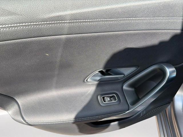 Mercedes-Benz Business Line CLA 180 