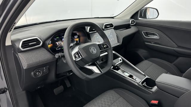 MG ZS 