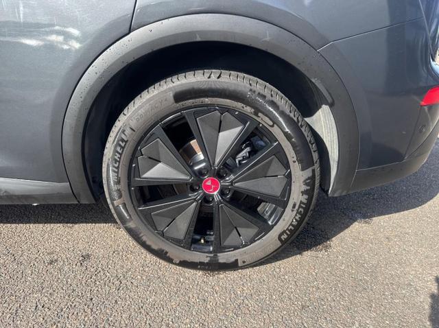 DS Automobiles 7 Performance Line + DS7 (Crossback) 