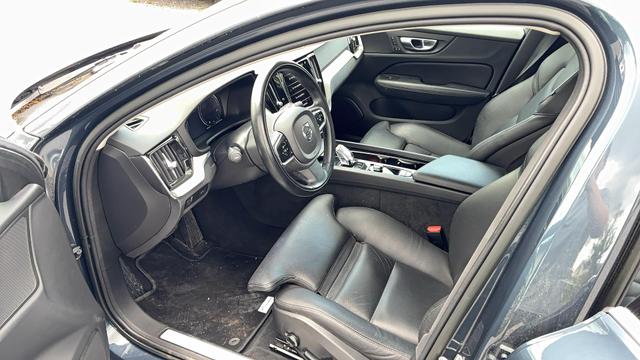 Volvo V60 - Inscription B4