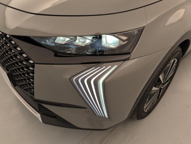 DS Automobiles 7 Etoile DS7 (Crossback) 