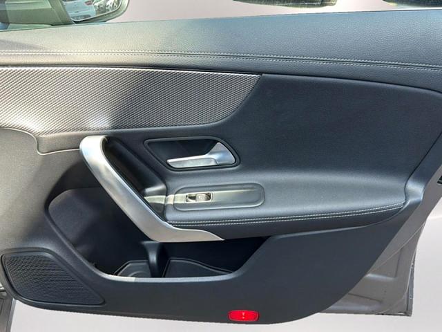 Mercedes-Benz Business Line CLA 180 