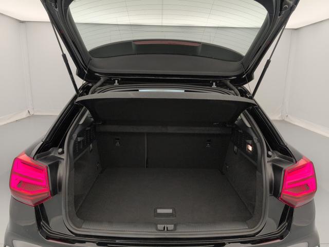 Audi Q2 Business line 