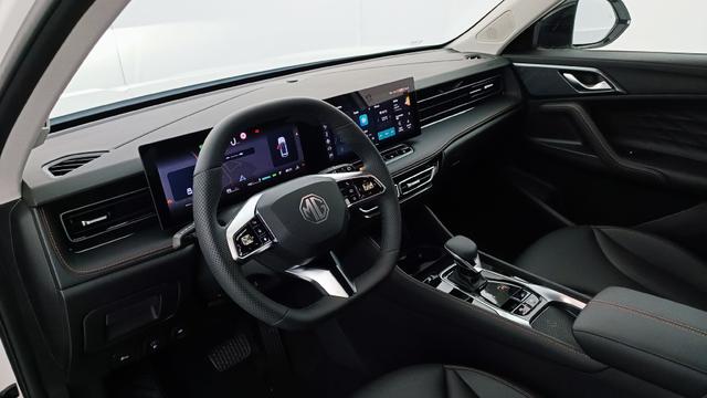 MG EHS Luxury 