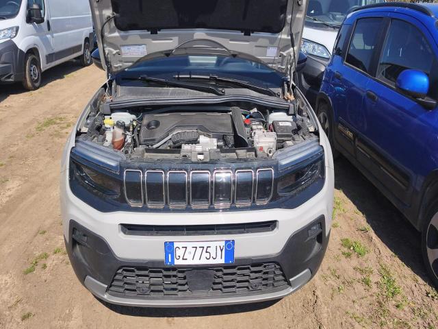 Jeep Avenger Summit 