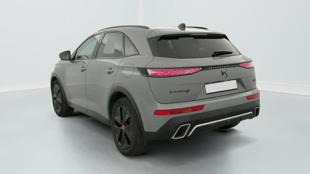 DS Automobiles 7 Performance Line + DS7 (Crossback) 