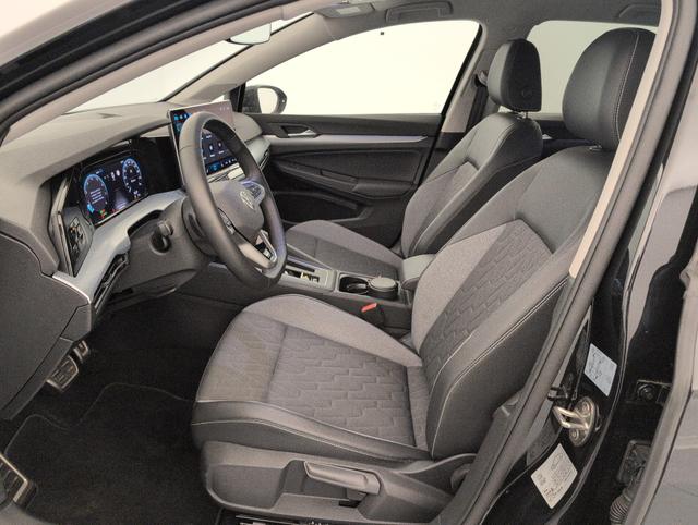 Volkswagen Golf Life Plus 