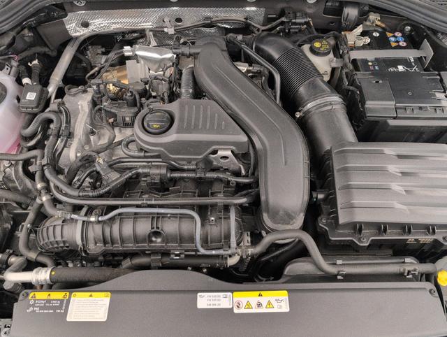 Volkswagen Golf Life Plus 