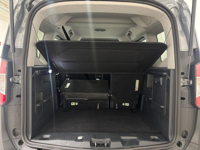 Ford Tourneo Courier Titanium 