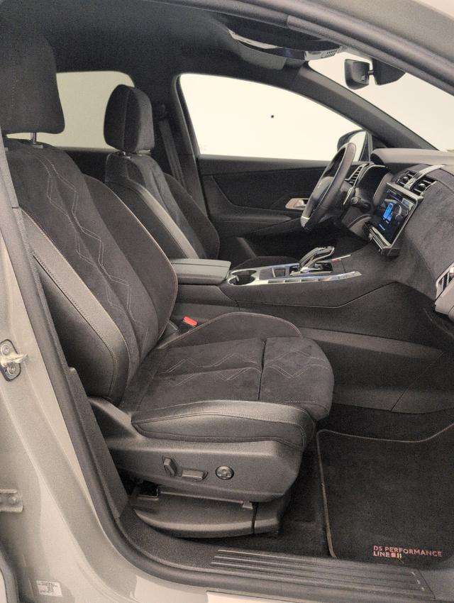 DS Automobiles 7 Performance Line + DS7 (Crossback) 