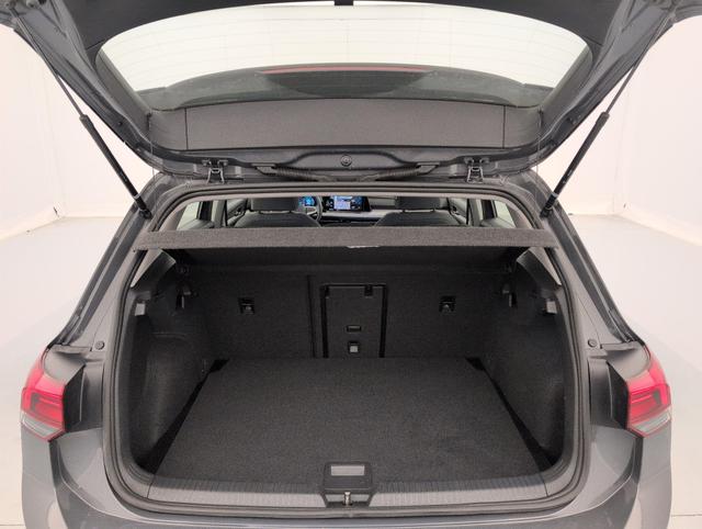 Volkswagen Golf Life Plus 