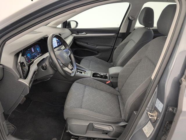 Volkswagen Golf Life Plus 