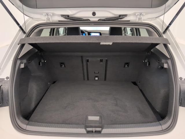 Volkswagen Golf Life Plus 