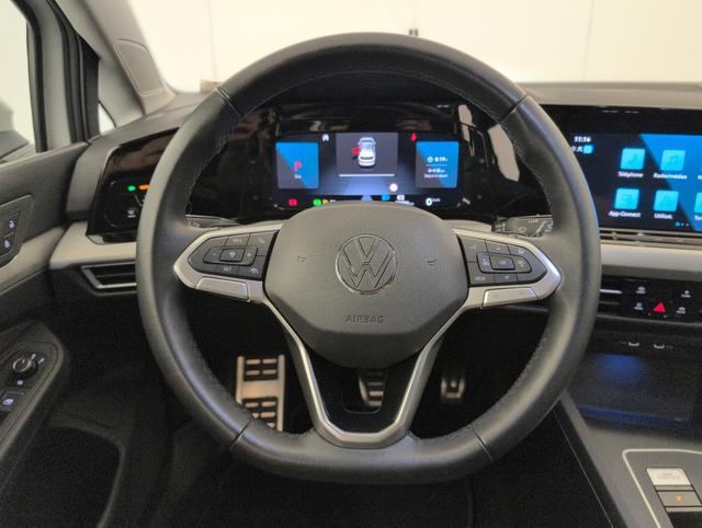 Volkswagen Golf Life Plus 