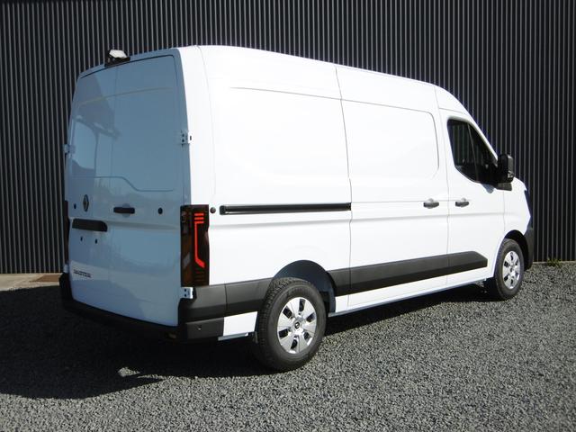 Renault Master Kastenwagen Extra L2H2 