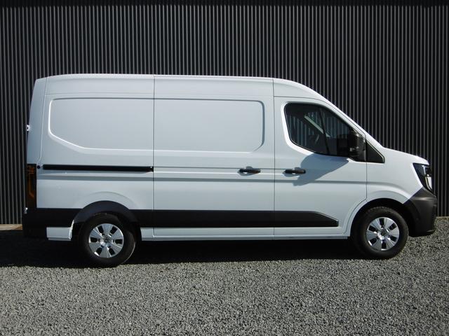 Renault Master Kastenwagen Extra L2H2 