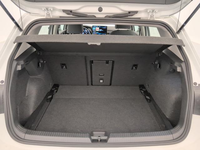 Volkswagen Golf Life Plus 
