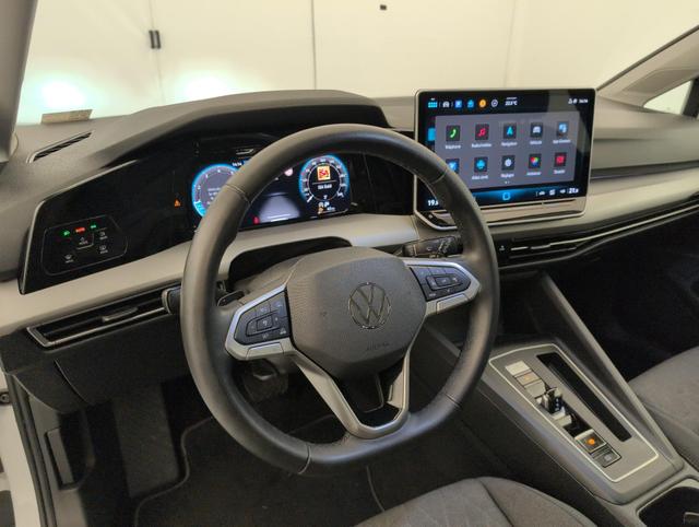 Volkswagen Golf Life Plus 
