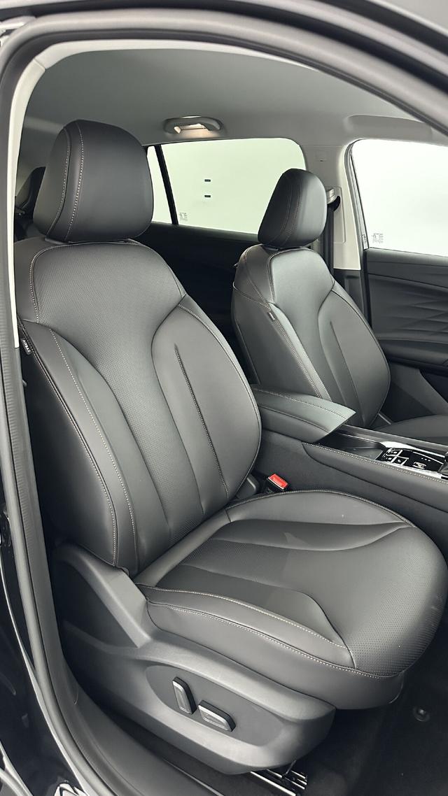 MG EHS Luxury 