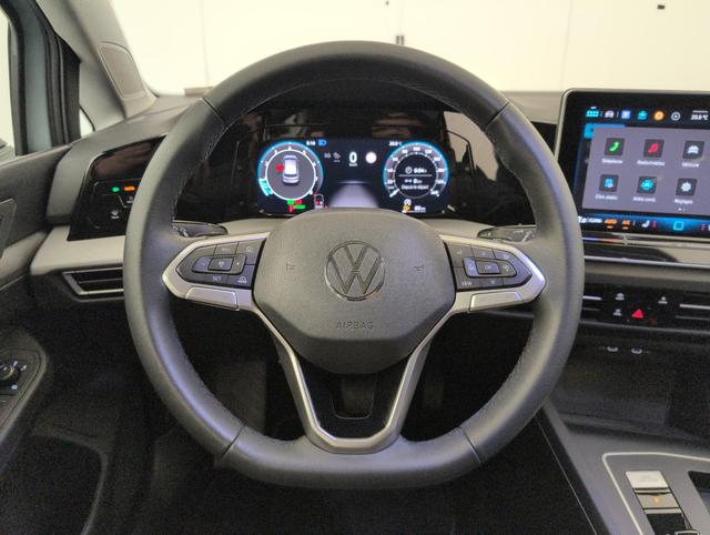 Volkswagen Golf Life Plus 