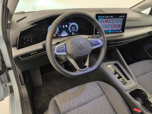 Volkswagen Golf Life Plus 