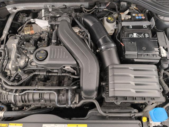 Volkswagen Golf Life Plus 