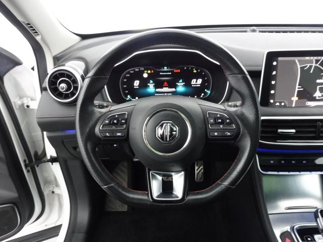 MG HS Luxury 