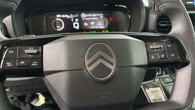 Citro&euml;n &euml;-Berlingo PLUS 