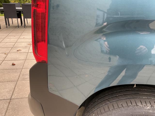 Citro&euml;n &euml;-Berlingo PLUS 