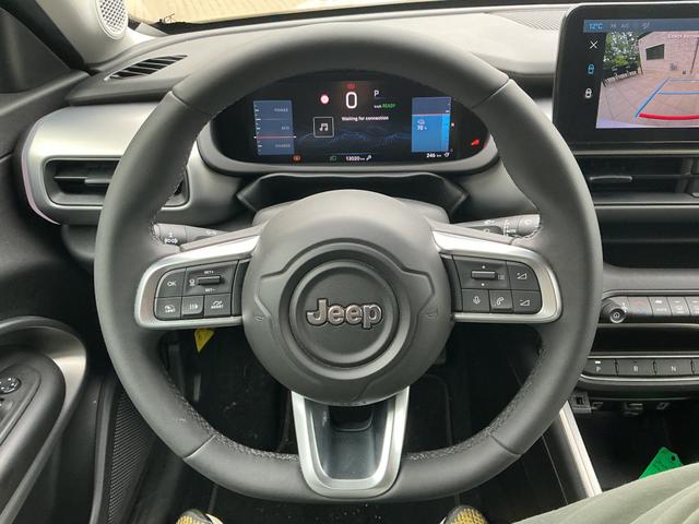 Jeep Avenger Summit 
