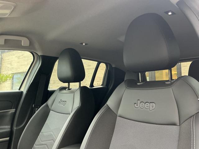 Jeep Avenger Summit 