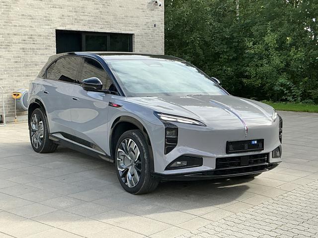 Hongqi EHS7 4WD Performance 
