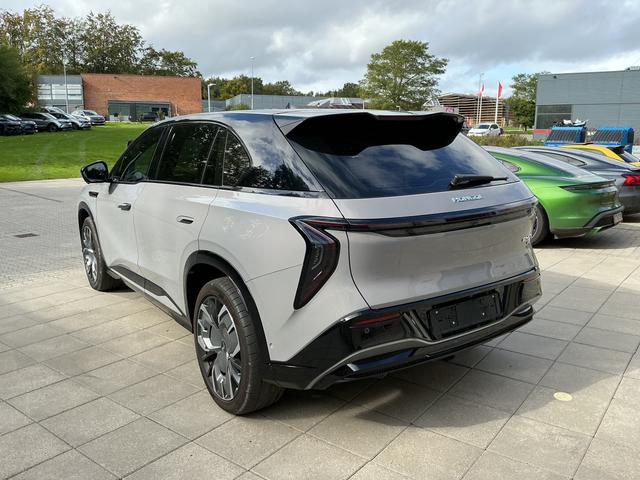 Hongqi EHS7 4WD Performance 
