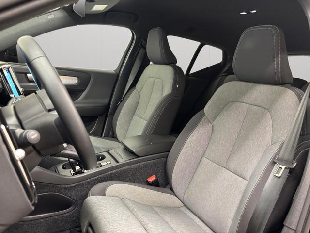Volvo XC40 Core DCT 