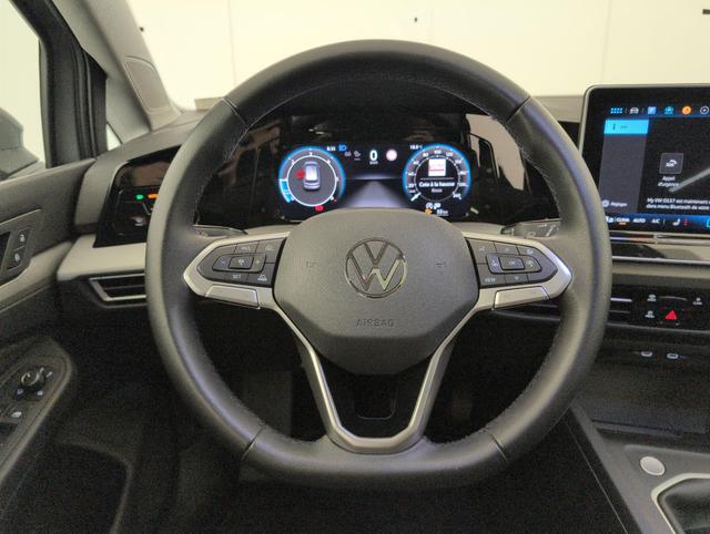 Volkswagen Golf Life Plus 