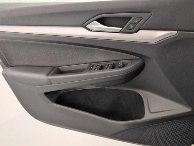 Volkswagen Golf Life Plus 
