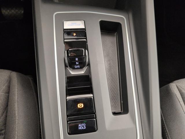 Volkswagen Golf Life Plus 