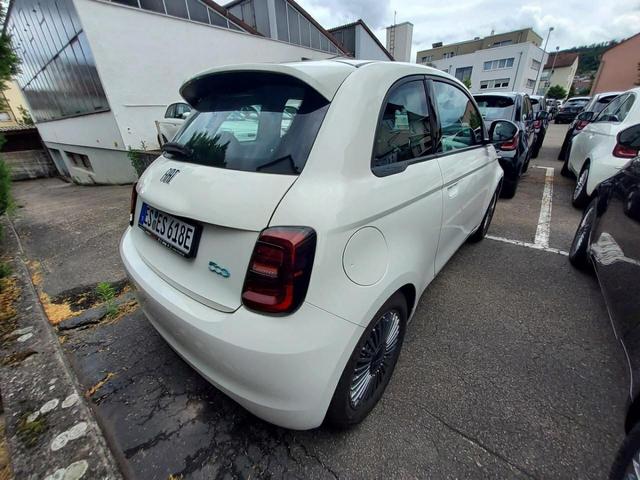 Fiat 500e 3+1 42 kWh 