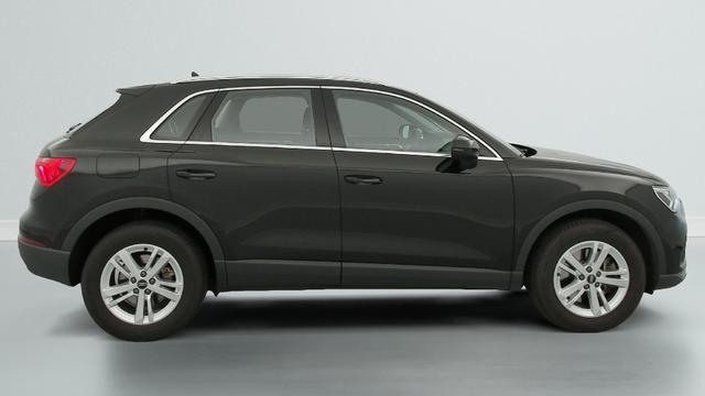 Audi Q3 Business line 