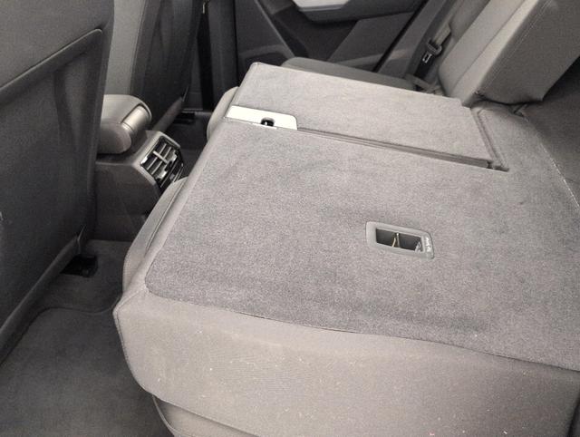 Audi Q3 Business line 